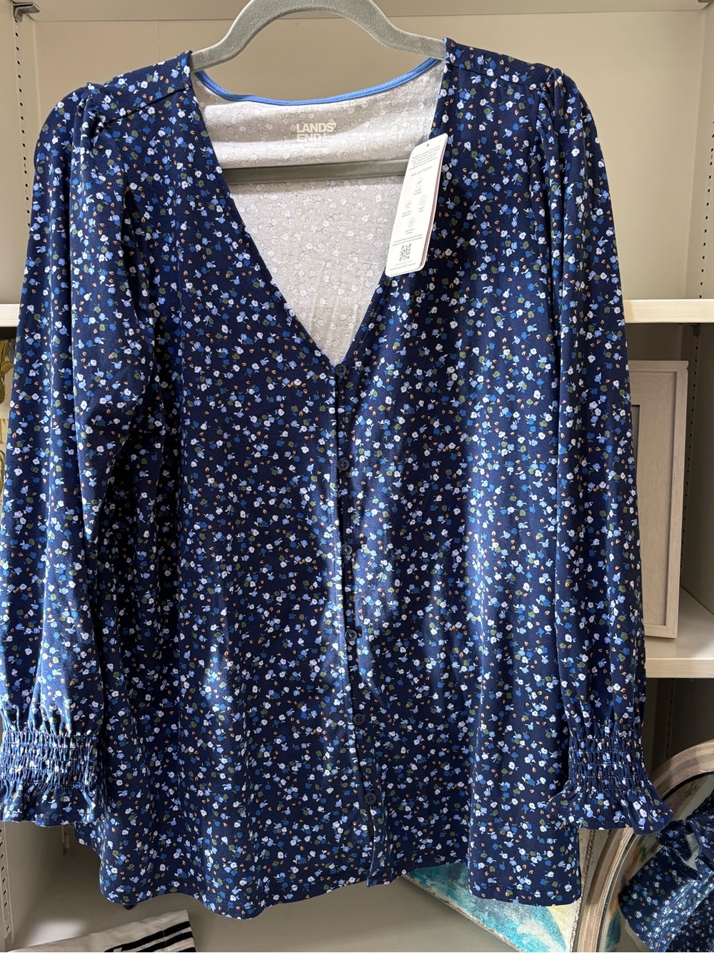 Lands' End Navy Blue Floral 3/4 Sleeve Lightweight Jersey Button Front Top M - Picture 4 of 11